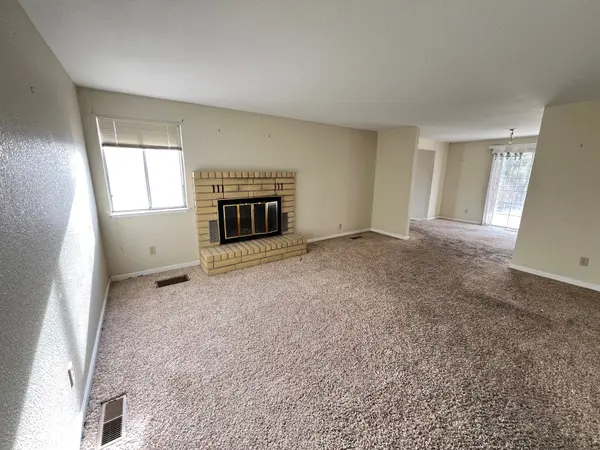 866 Auburn Ct, Carson City, NV 89705-7227