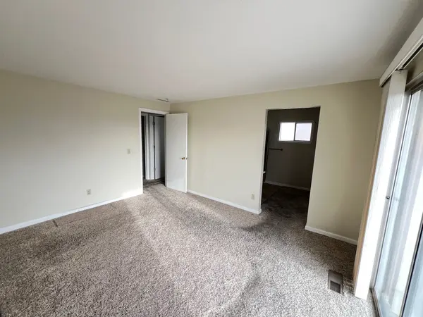 866 Auburn Ct, Carson City, NV 89705-7227