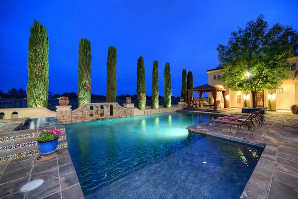 Paradise Valley, AZ 85253-1655,9547 N 55th St