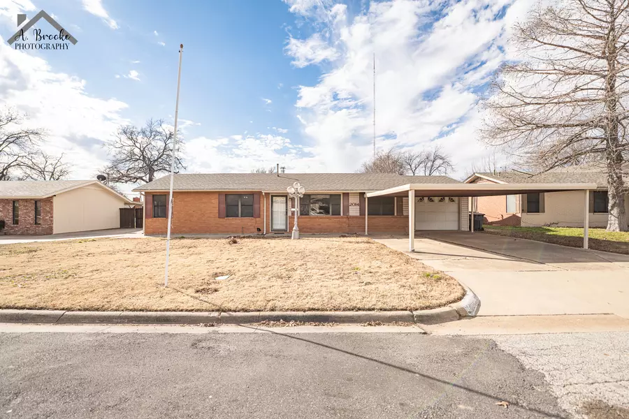 2014 Burroughs St, Wichita Falls, TX 76309-3503