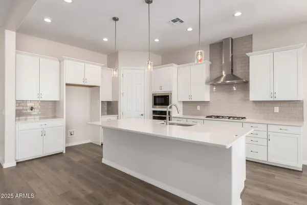 24040 N 172nd Ave, Surprise, AZ 85387-2124