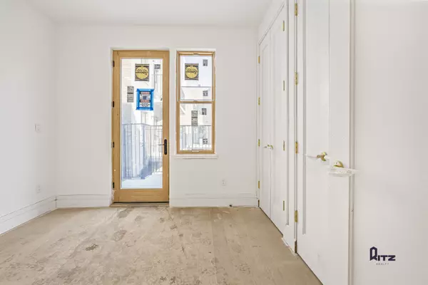 Brooklyn, NY 11206-3689,43 Gerry St #7