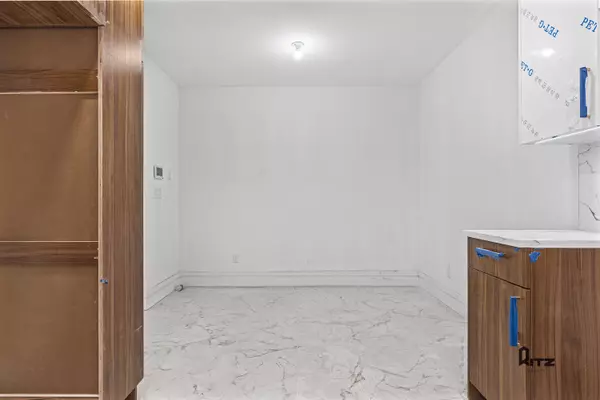 Brooklyn, NY 11206-3489,43 Gerry St #8