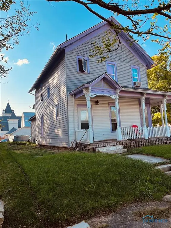 211 Main St W, Ashville, OH 43103-1218