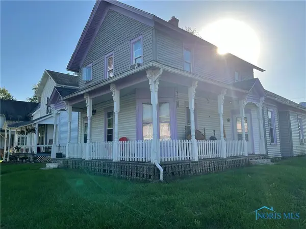 211 Main St W, Ashville, OH 43103-1218