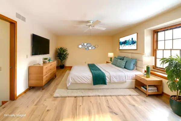 5122 Ginger Dr, Pinckney, MI 48169-9382