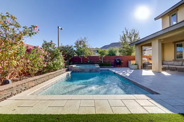 5912 Glory Heights Dr, Las Vegas, NV 89135-1282