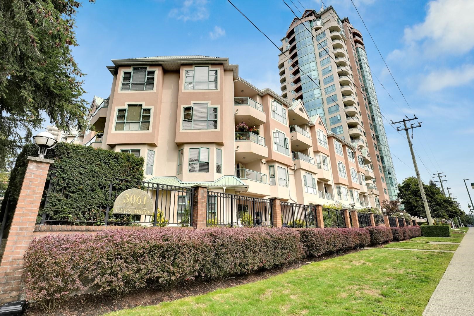 3061 Glen Dr #404W, Coquitlam, BC V3B 2P8