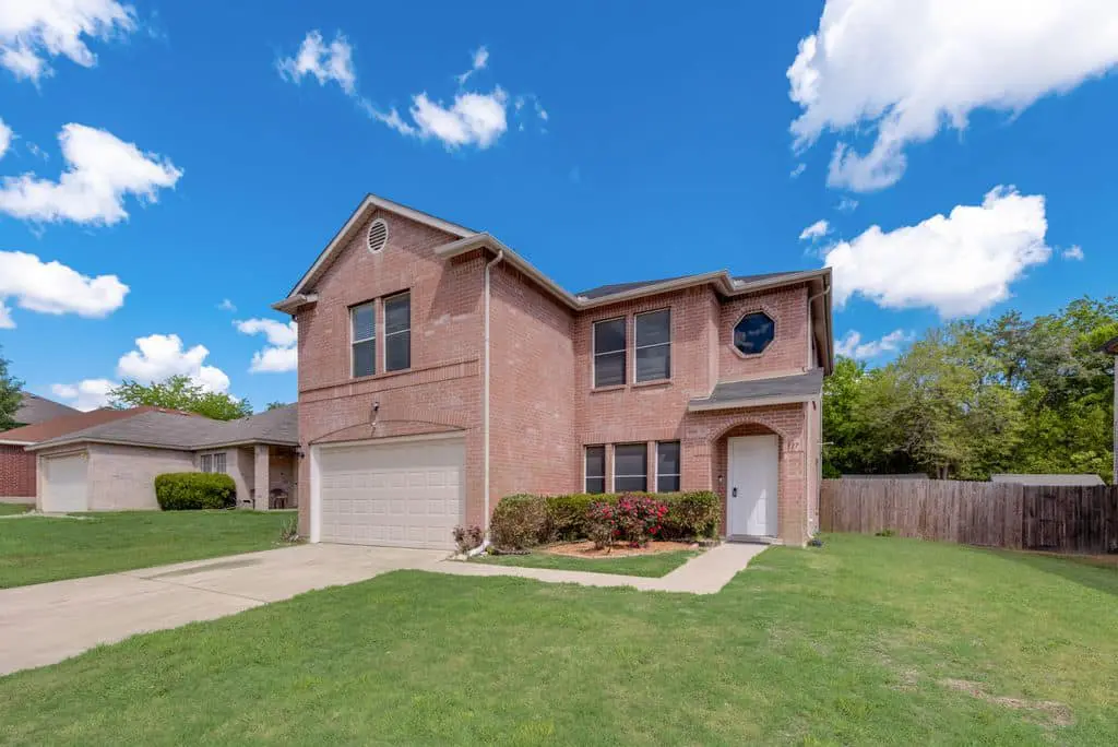 517 Gibson St, Cedar Hill, TX 75104-8141
