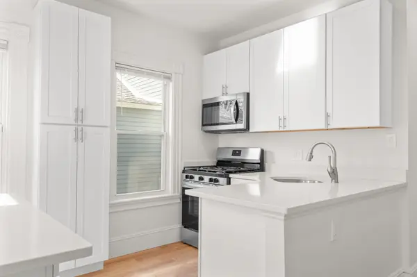 69 Boylston St #2, Jamaica Plain, MA 02130-2289