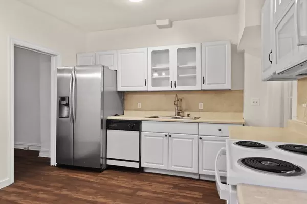 901 N 6th St Allentown, PA 18102-1611