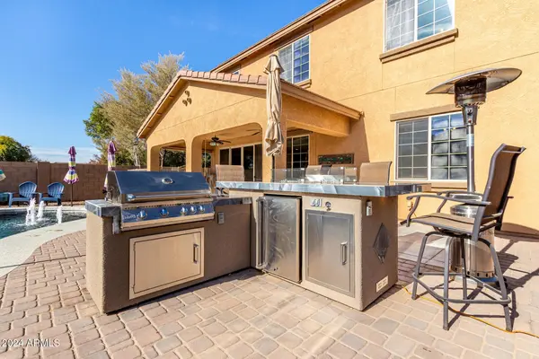17395 W Straight Arrow Ln, Surprise, AZ 85387-1123