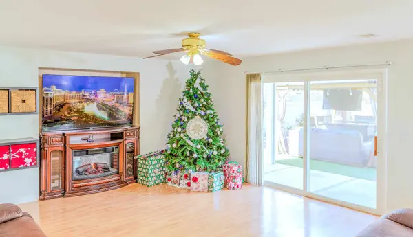 8346 Canvas Ct, Las Vegas, NV 89113-1753