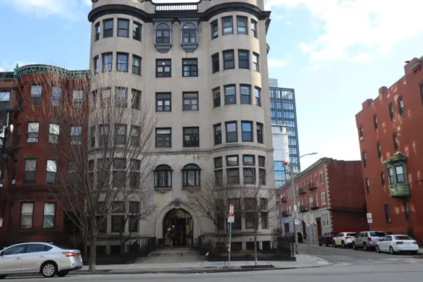 857 Beacon St #B-4, Boston, MA 02215-3306