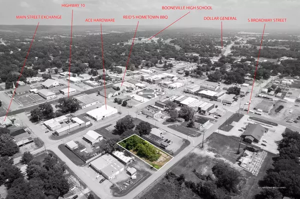 147 W 1st St, Booneville, AR 72927-4035