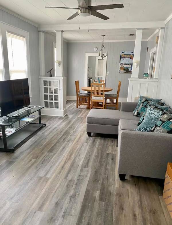 112 N E St, Pensacola, FL 32502-3708