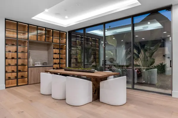 849 N Vista St, Los Angeles, CA 90046-7518