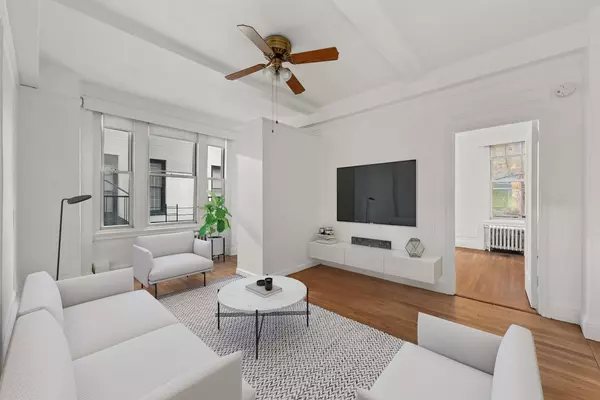 325 West 45th Street #110, New York, NY 10036
