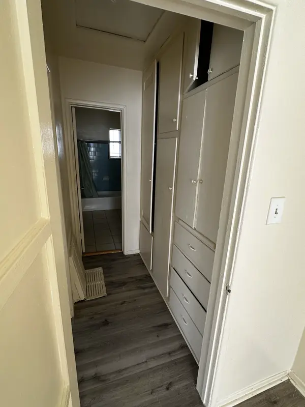 9332 Crenshaw Blvd #1, Inglewood, CA 90305-3741