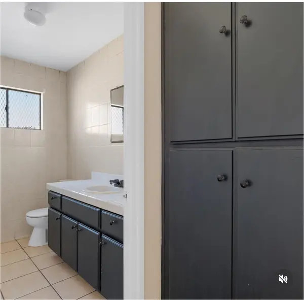 1014 W 84th St, Los Angeles, CA 90044-3406