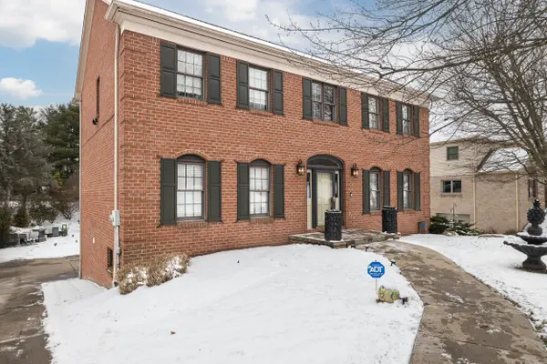186 Hickory Heights Dr, Bridgeville, PA 15017-1076
