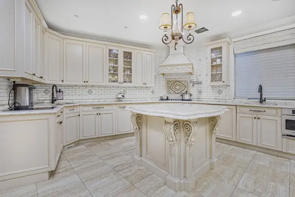 341 Wallabout St #Penthouse, Brooklyn, NY 11206-4317