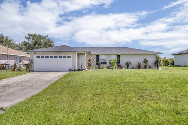 1127 NW 4th Pl, Cape Coral, FL 33993-1050