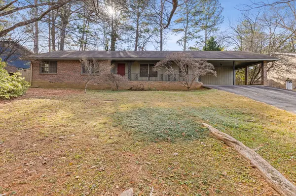 5662 Grist Stone Dr SW, Lilburn, GA 30047-6231