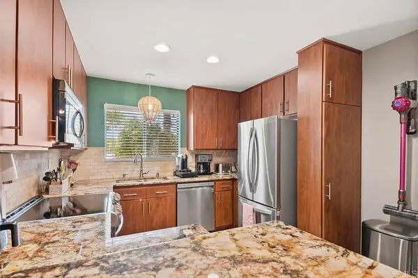 5806 Mission Center Rd #UNIT B, San Diego, CA 92123-3866