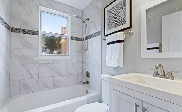 756 Upsal St SE, Washington, DC 20032-4122