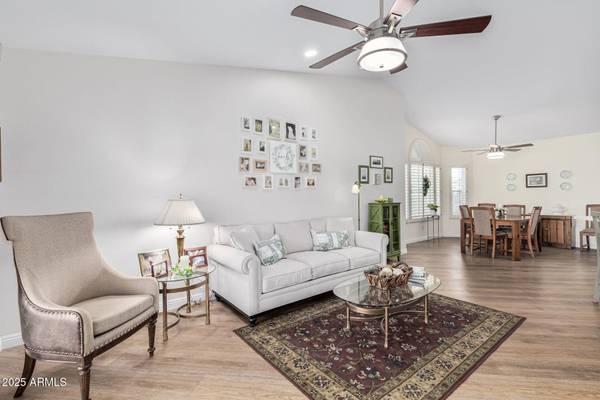 10606 E Hercules Dr, Chandler, AZ 85248-7792