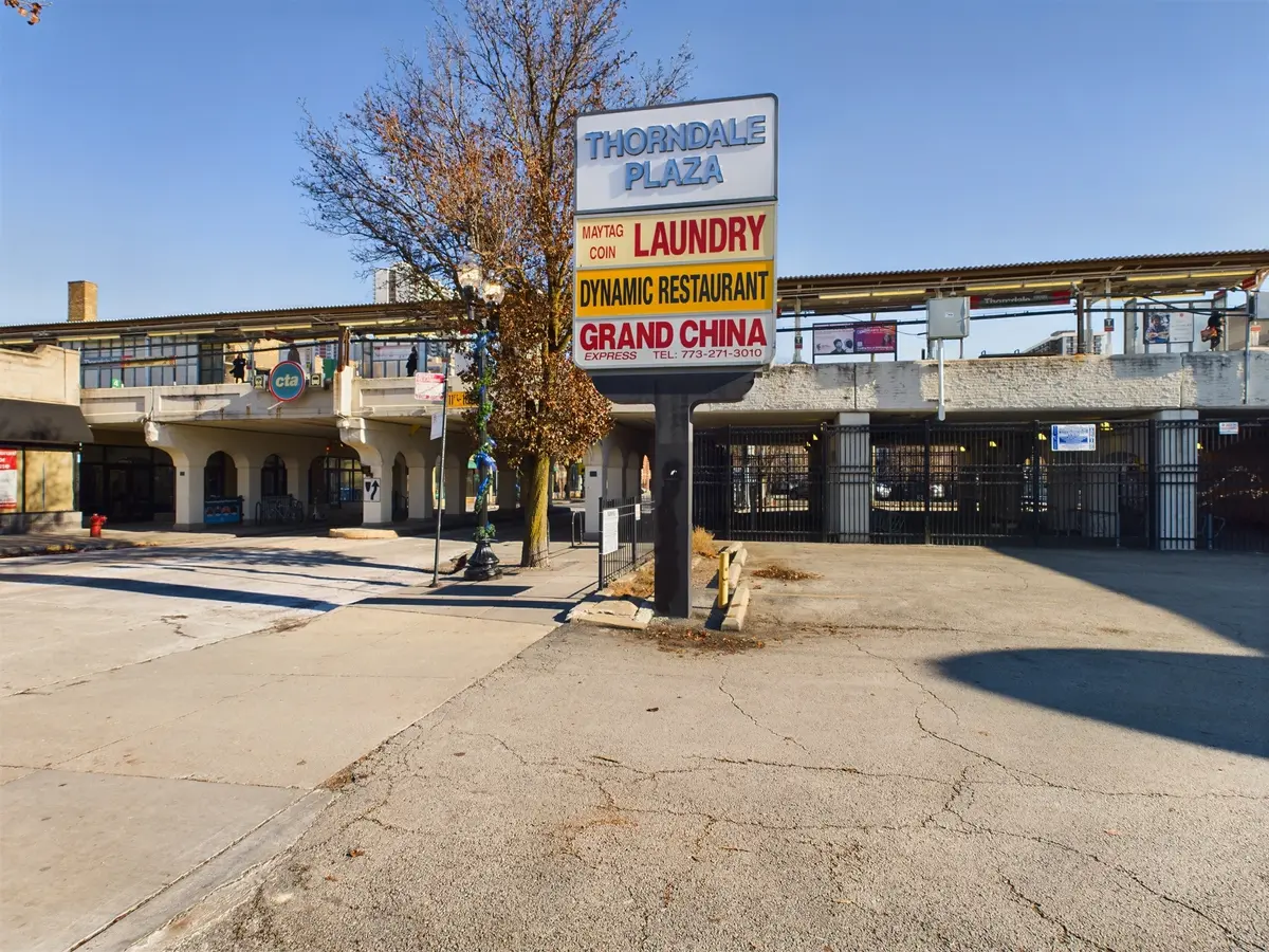 1123 W Thorndale Ave #29, Chicago, IL 60660-3515