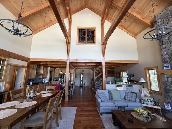 22 Harris Rd, Meredith, NH 03253-6920