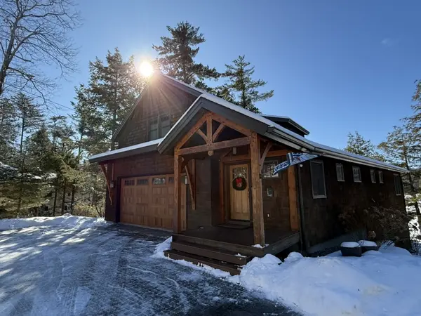 22 Harris Rd, Meredith, NH 03253-6920