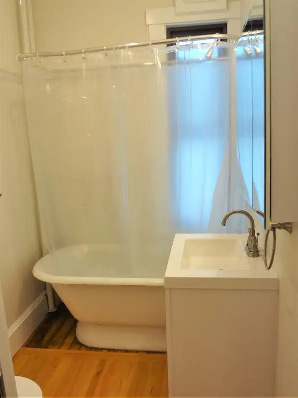 17 Seaverns Ave #1F, Jamaica Plain, MA 02130-2874