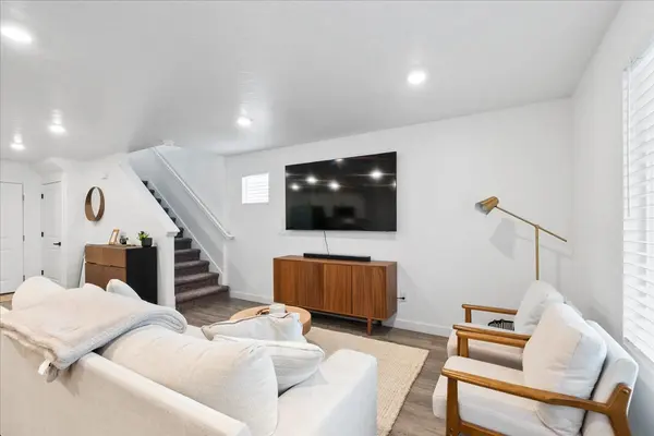 412 N Regatta Ln, Saratoga Springs, UT 84045-5585