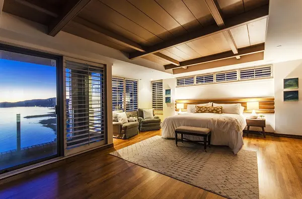 2250 Bellevue Avenue 10, West Vancouver, V7V 1C6, CA