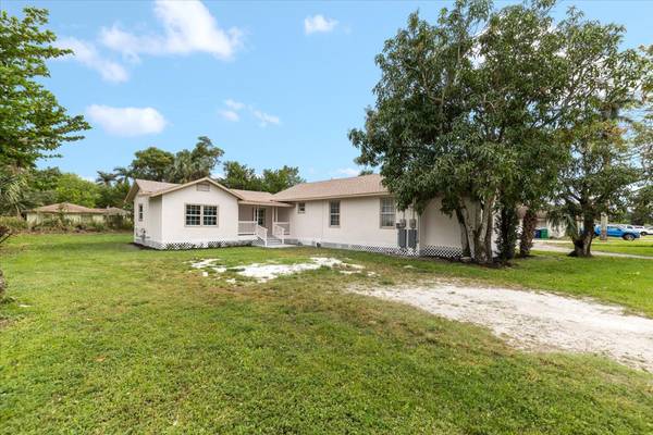 503 Prospect Ave, Fort Myers, FL 33905-3507