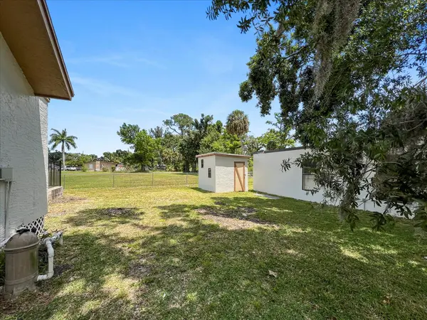 599 Carolina Ave, Fort Myers, FL 33905-3513