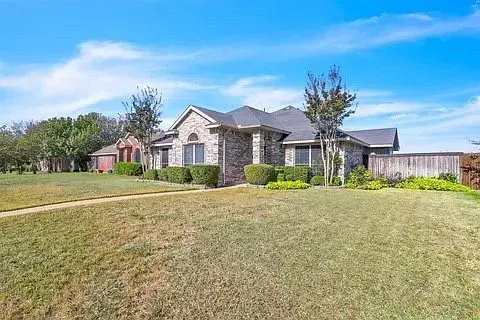 1317 Meadow Creek Dr, Lancaster, TX 75146-1325