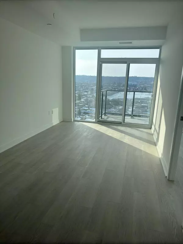 Hamilton, ON L8E 0L3,2782 Barton St E #1104