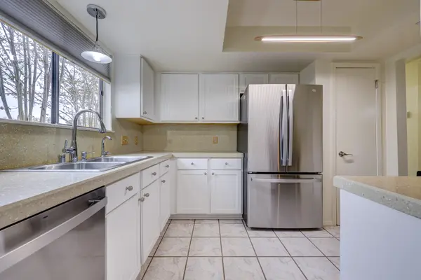 803 Castle Ridge Rd, Austin, TX 78746-5105