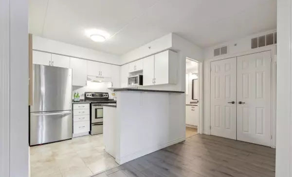 Burlington, ON L7L 7G9,2045 Appleby Line #206