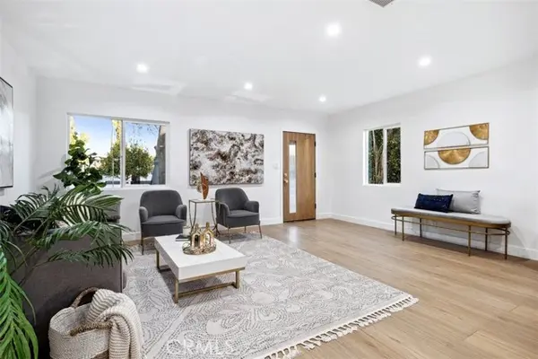 5941 Tobias Ave, Van Nuys, CA 91411-3130