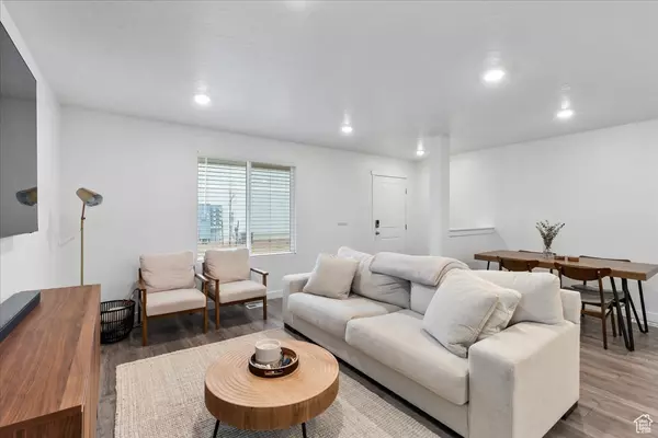 Saratoga Springs, UT 84045-5585,412 N Regatta Ln