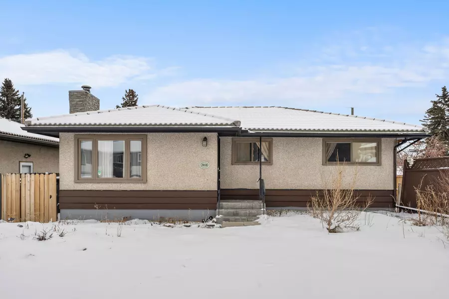 2018 Cottonwood Cres SE, Calgary, AB T2B 1R1