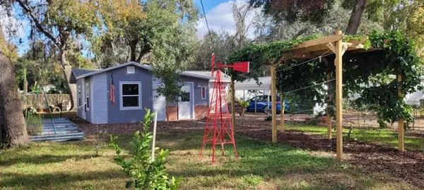 861 CR-485A, Lake Panasoffkee, FL 33538-5829