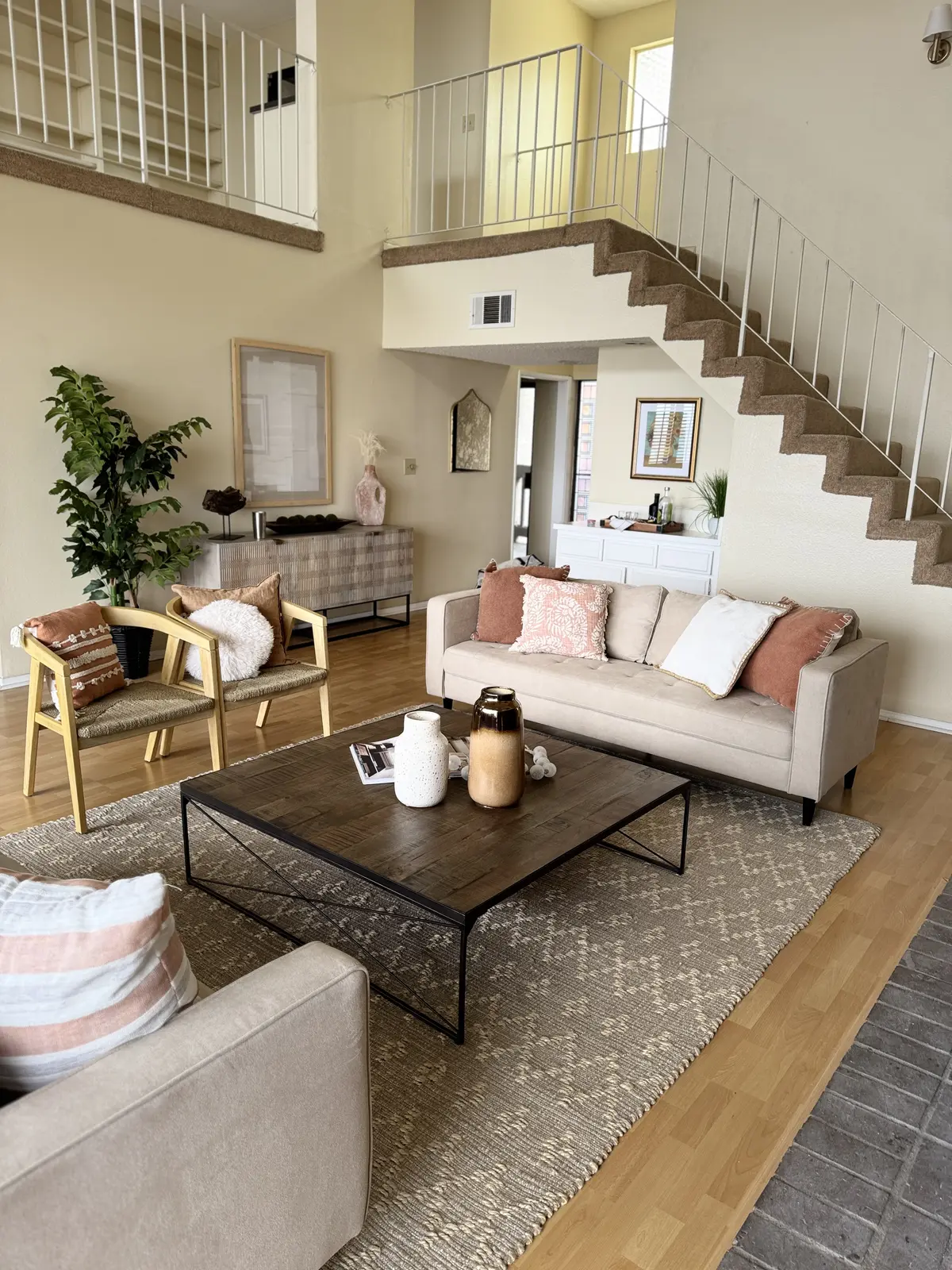 1923 Molino Ave #303, Signal Hill, CA 90755-1018
