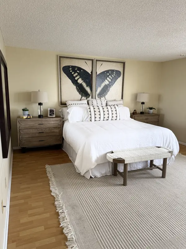1923 Molino Ave #303, Signal Hill, CA 90755-1018