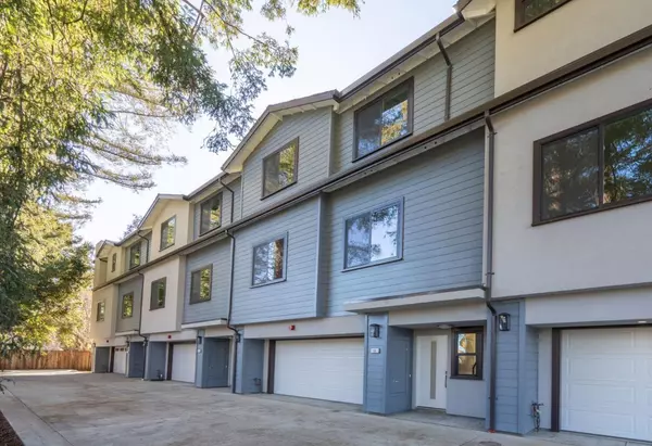 16 Dexter Ave, Redwood City, CA 94063-3615